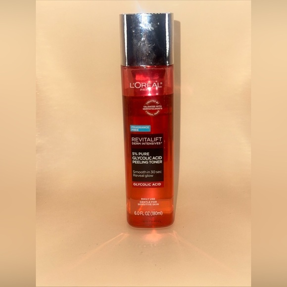 L'Oreal Revitalift Glycolic Acid Peeling Toner - Red and Silver - Picture 1 of 2